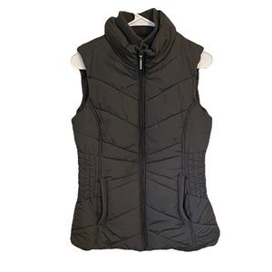 Weatherproof Women's Gray Vest. Size M. Excellent Conditions.